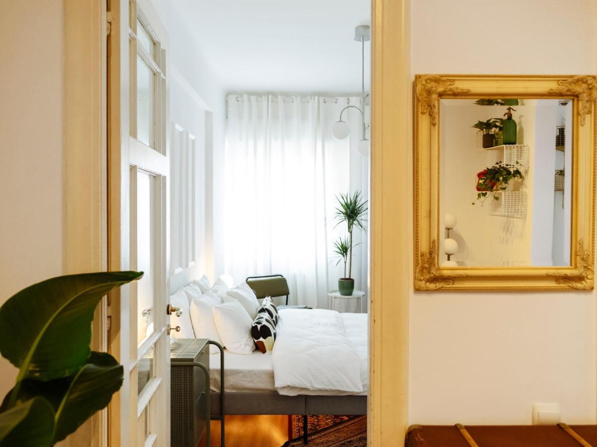 Lovely Vintage Double In Center Apartment Bucharest